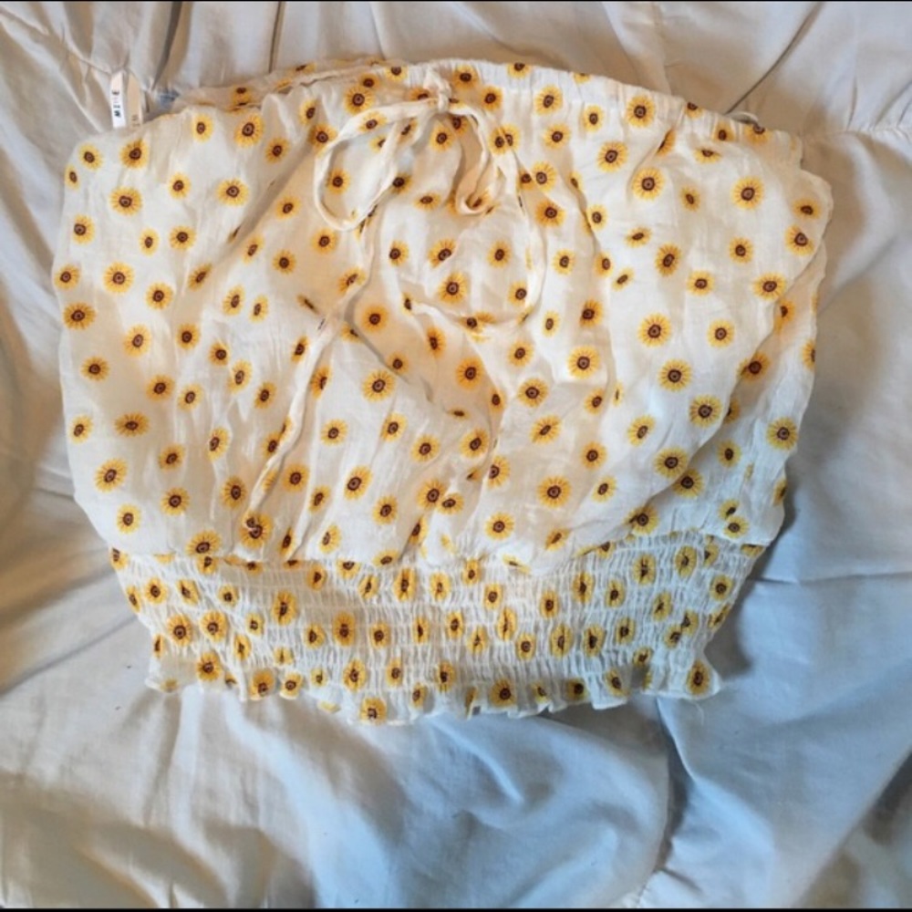 🐥🌻 Sunflower Crop Top 🌻🐥